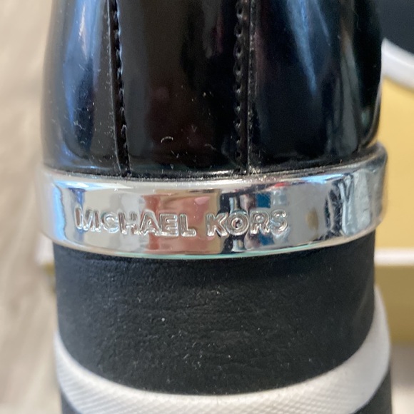 Michael kors skylar hightop  streach sock sneakers New size 9 - Picture 7 of 8